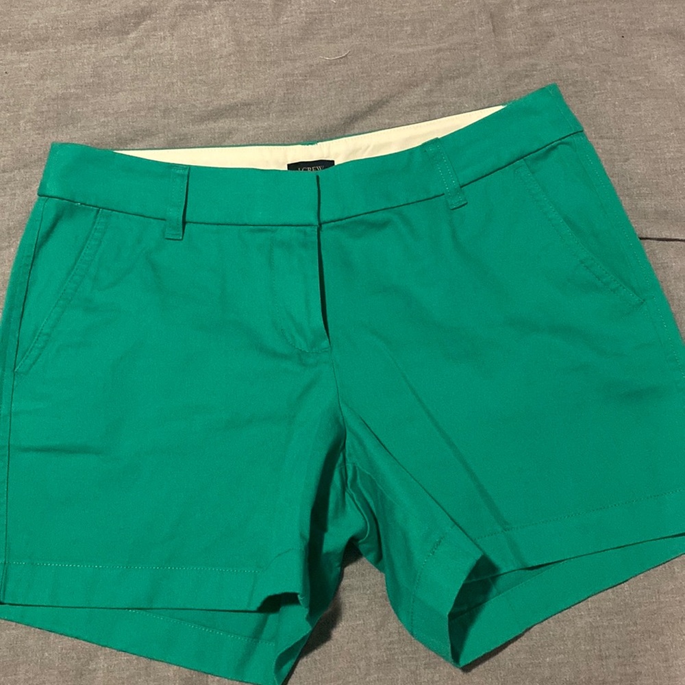 I crew size 6 chino shorts 5”